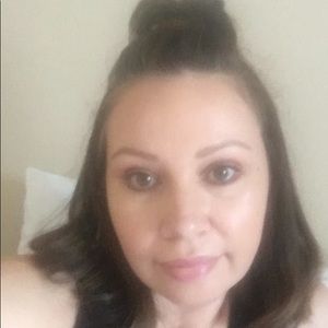 Meet your Posher, Corina